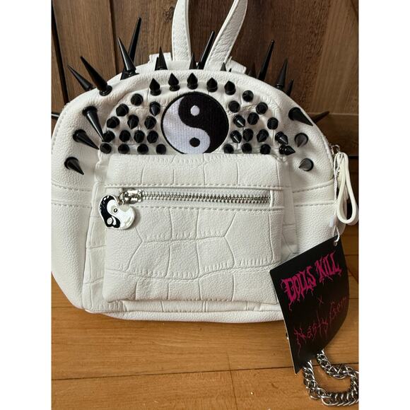 Ying and yang goth grunge spiked white faux leather mini backpack - Picture 2 of 6